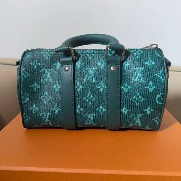 LOUIS VUITTON keepall puppy paw print hand-held shoulder crossbody travel bag - Picture 2 of 5